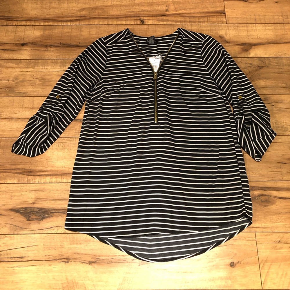 NWT Black & White Striped Zipper Neckline Blouse